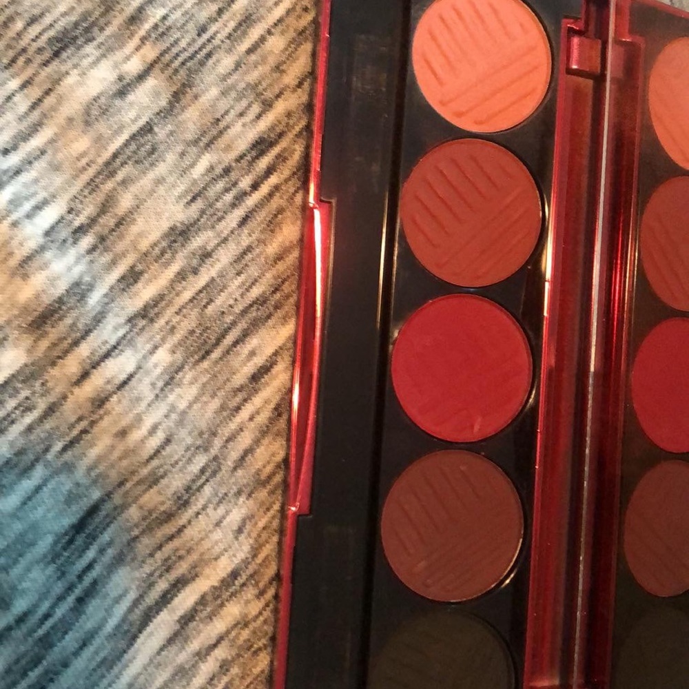 Dose of colors blushing berries